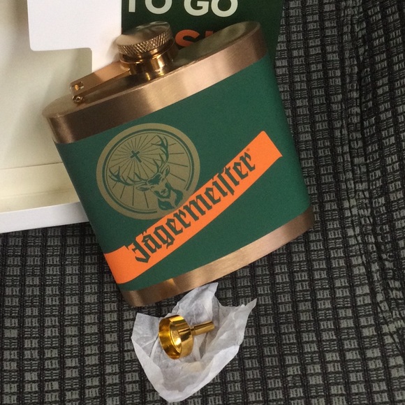 New Jagermeister Gift Box - Picture 1 of 7